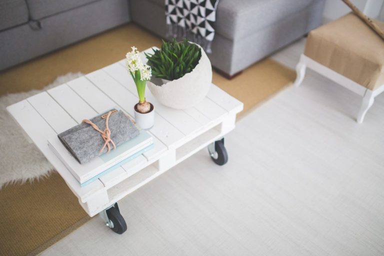 How to Declutter Your Home for Simple Living