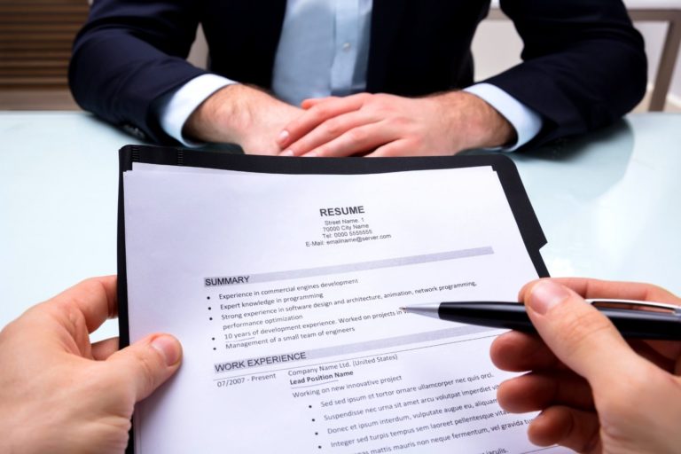 How to Write a Resume for the First Time