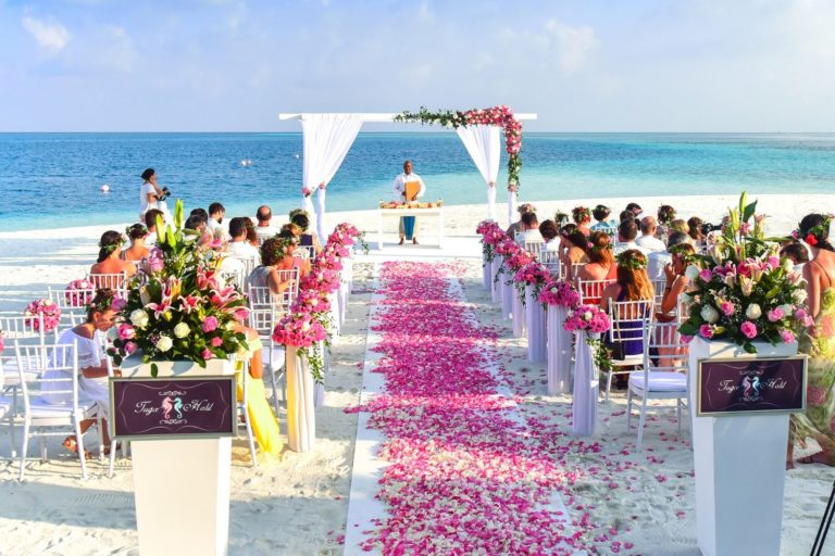 What to Wear to a Beach Wedding