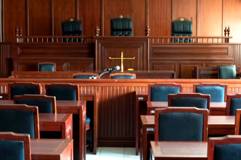 How to Dress for Jury Duty