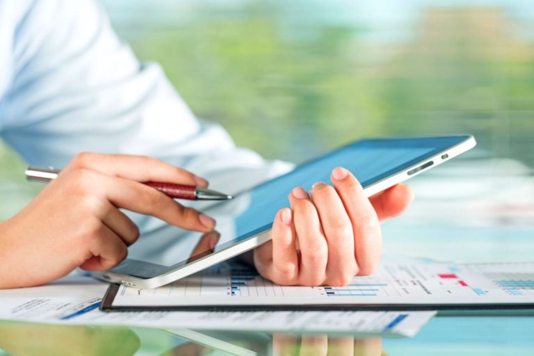 What Does an Account Manager Do