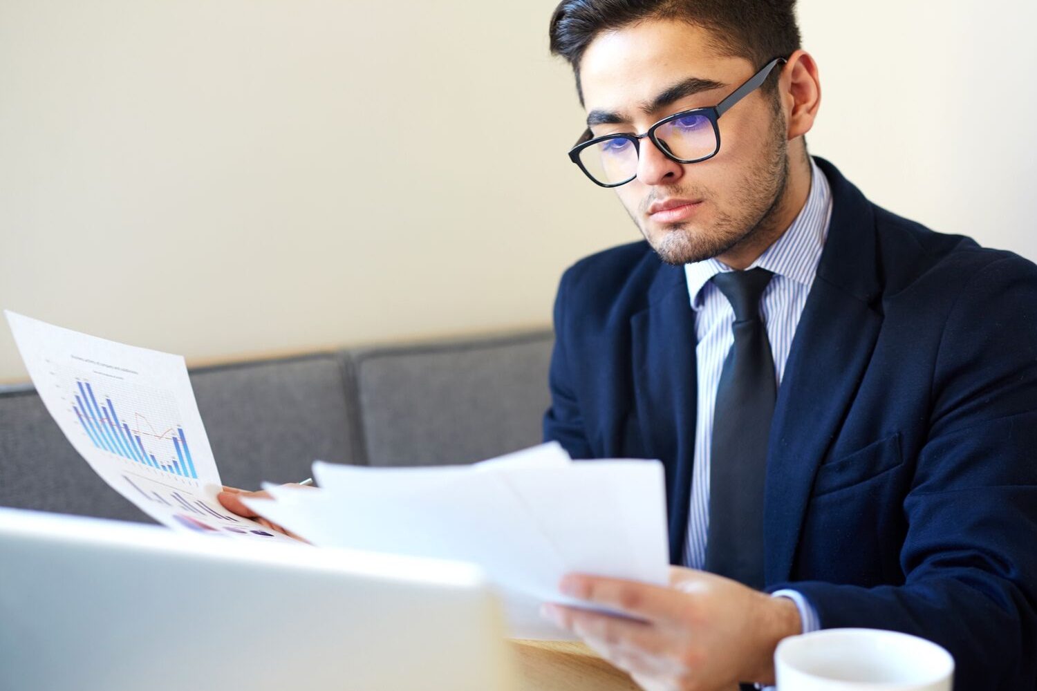 What Does an Economist Do