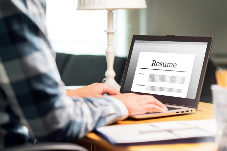 How to List Hobbies and Interests on a Resume