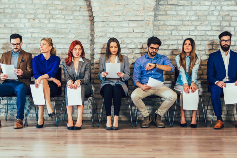 What Are the Best and Worst Colors to Wear to Job Interview