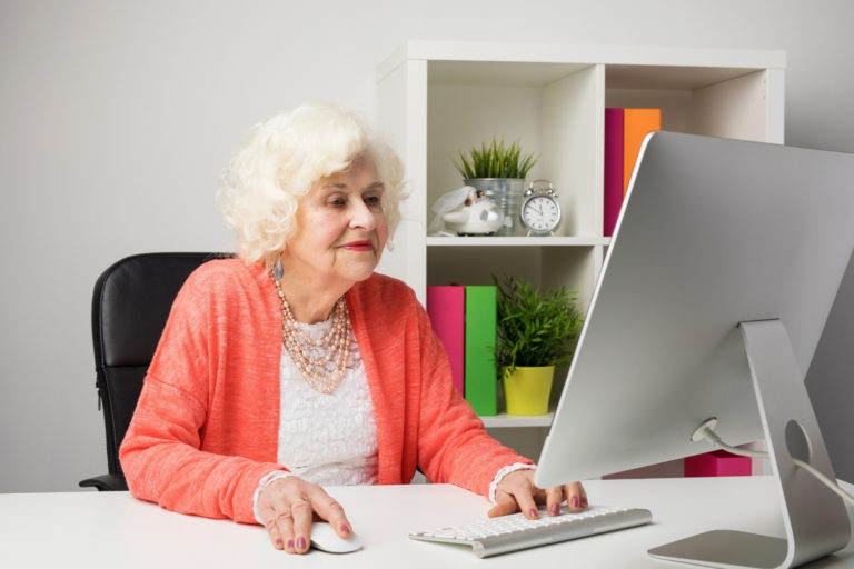 Common Mistakes Older Professionals Make When Applying for Remote Jobs