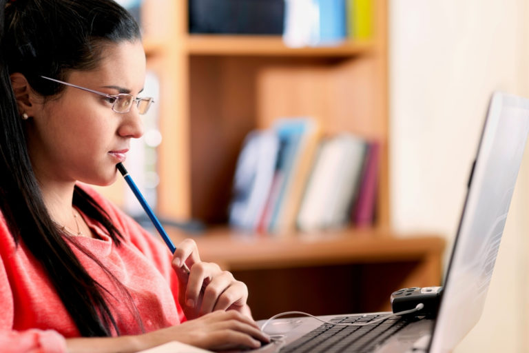 A Complete Guide to Getting Your First Remote Job After College