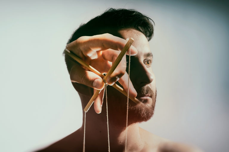 Coercive Control: Signs and How to Deal with It