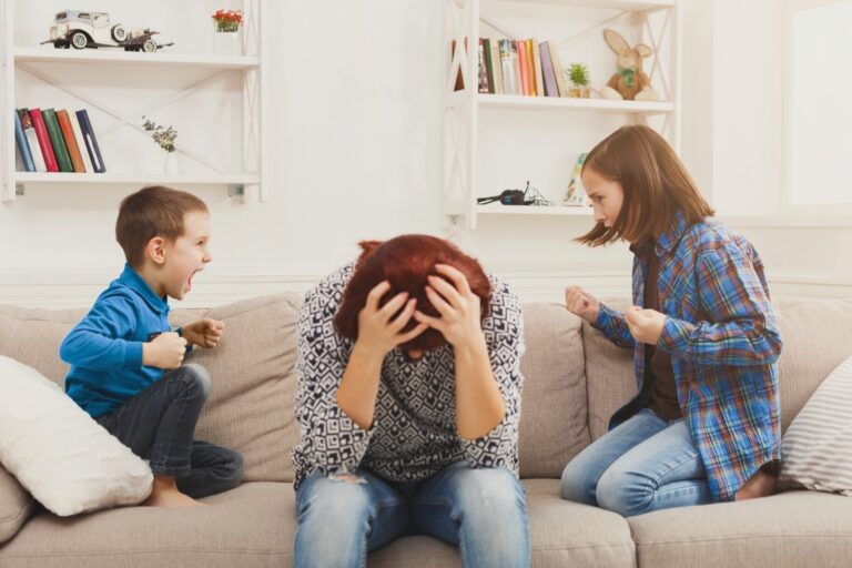 How to Deal With a Stepchild Who Doesn't Like You