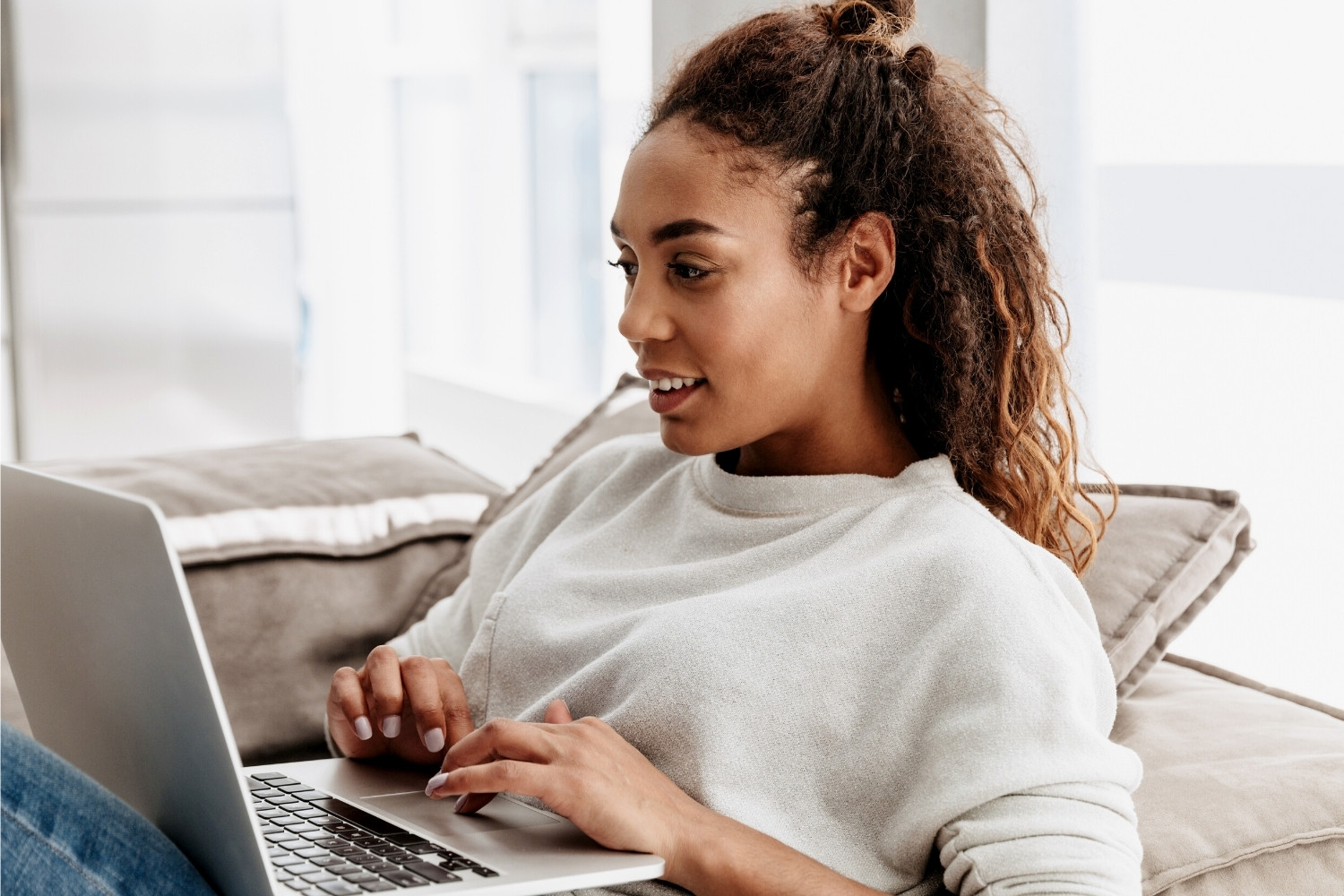 How to Write a Goodbye Email to Coworkers