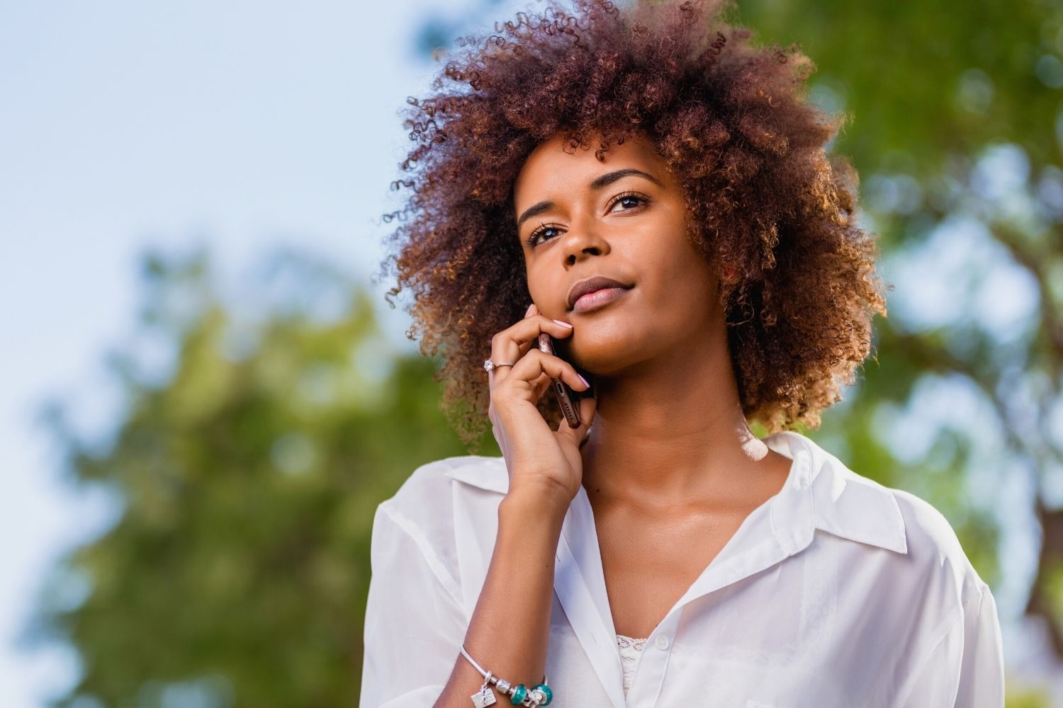 How to Accept a Job Offer Over the Phone