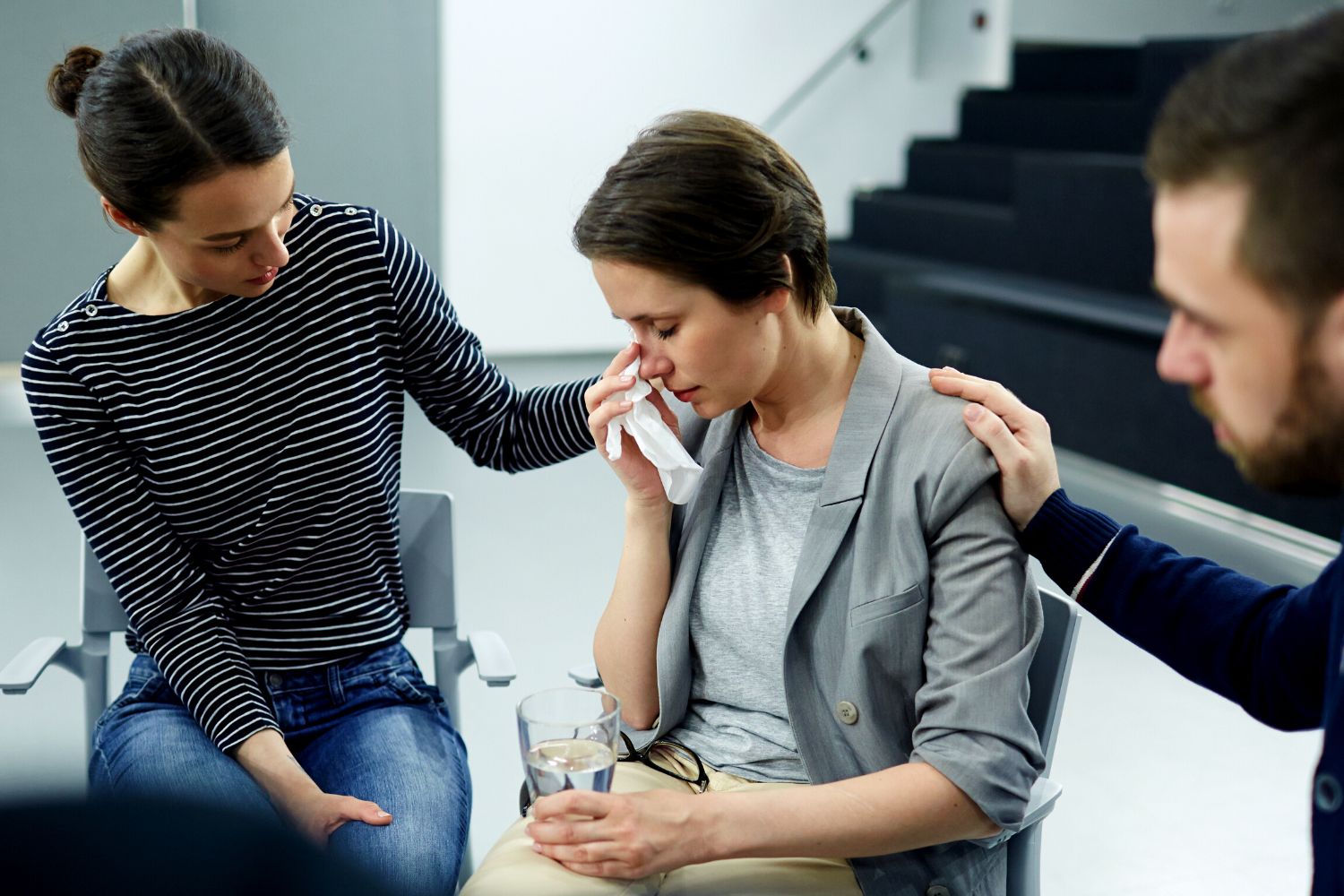 How to Help Someone With Anxiety (According to Experts)