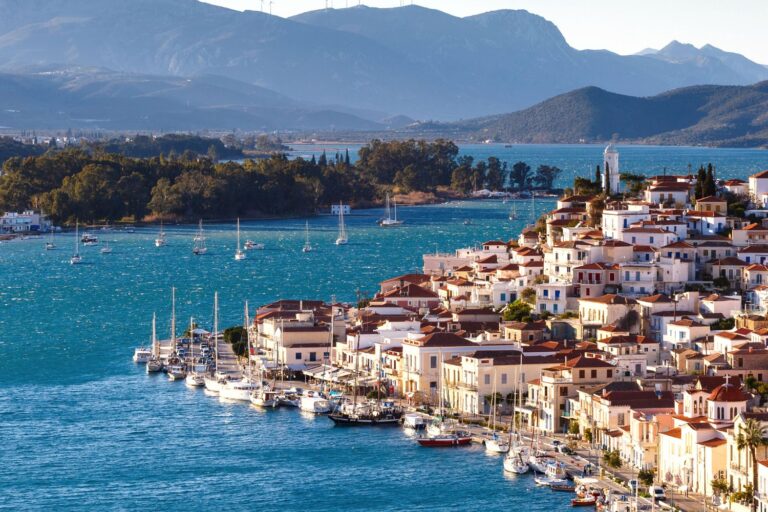 17 Best Elin Hilderbrand Books