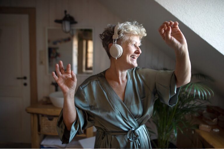 how to stop relying on others for happiness