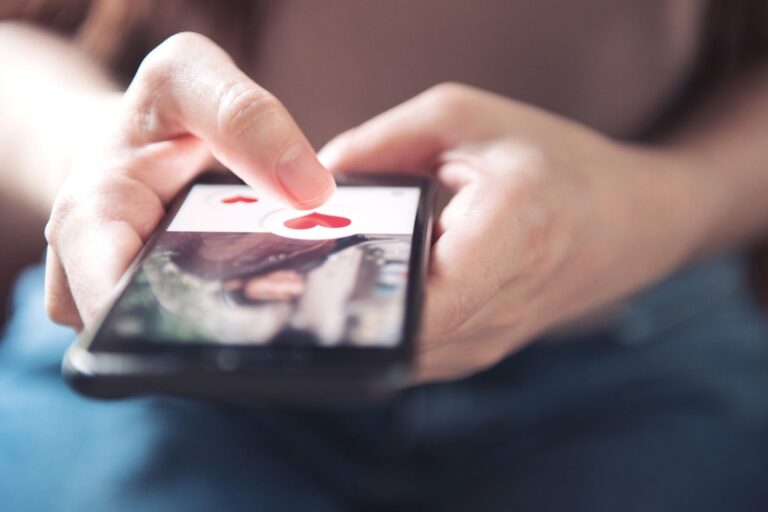 How to Start Dating After a Breakup