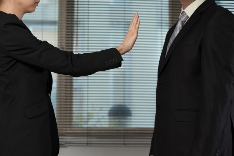 should you block a narcissist