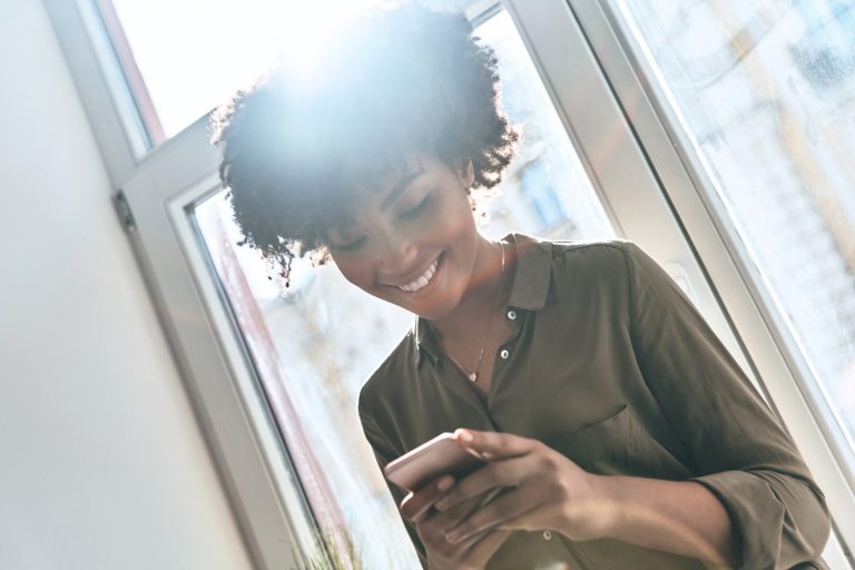 Conversation Starters to Ask Your Crush Over Text