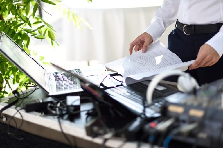 Questions to Ask a Wedding Dj